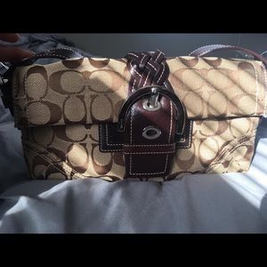 ❌❌SOLD❌❌Coach brown signature shoulder bag